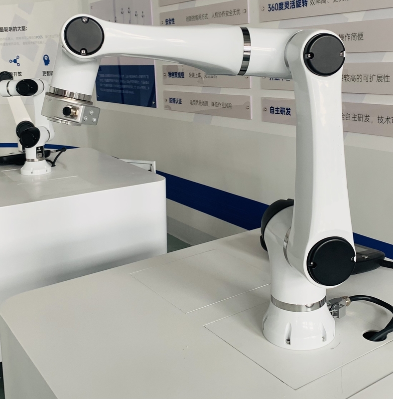 Cobot 6 एक्सिस सहयोगी रोबोट आर्म ऑटोमैटिक पिक एंड प्लेस स्क्रूइंग वेल्डिंग असेंबलिंग