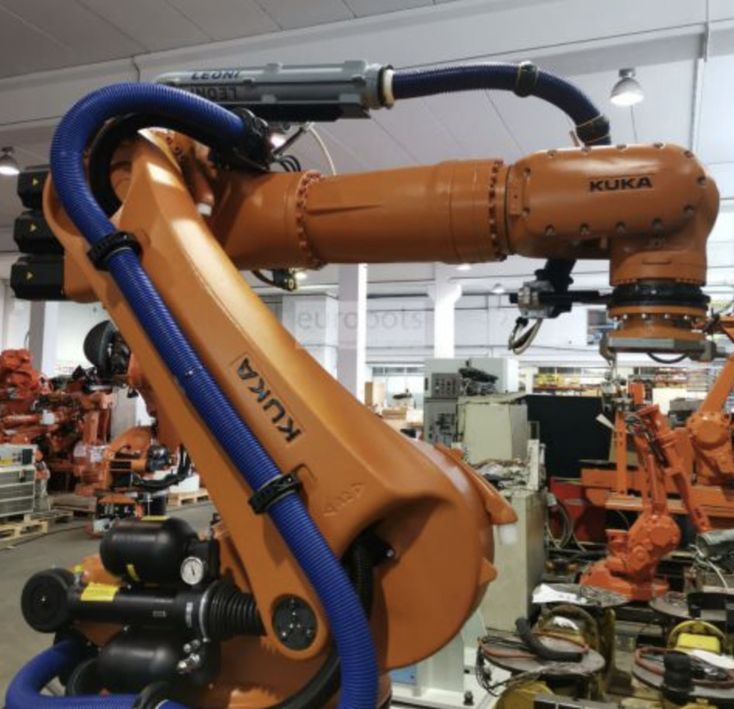 Kuka Kr 500 6 एक्सिस रोबोट आर्म निर्माण के लिए 500kg बड़े भारी घटकों को संभालता है